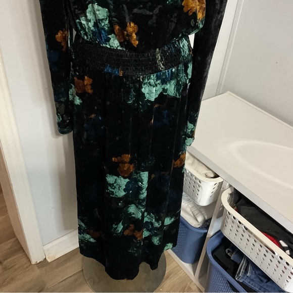 RYEGRASS Black Floral Velour Maxi Dress Size S - Picture 7 of 14